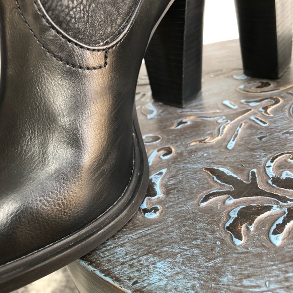 Crown Vintage Kiley Black High Heel Booties - Picture 7 of 8